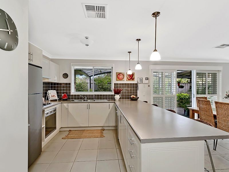 1 Passage Road, Bateau Bay NSW 2261