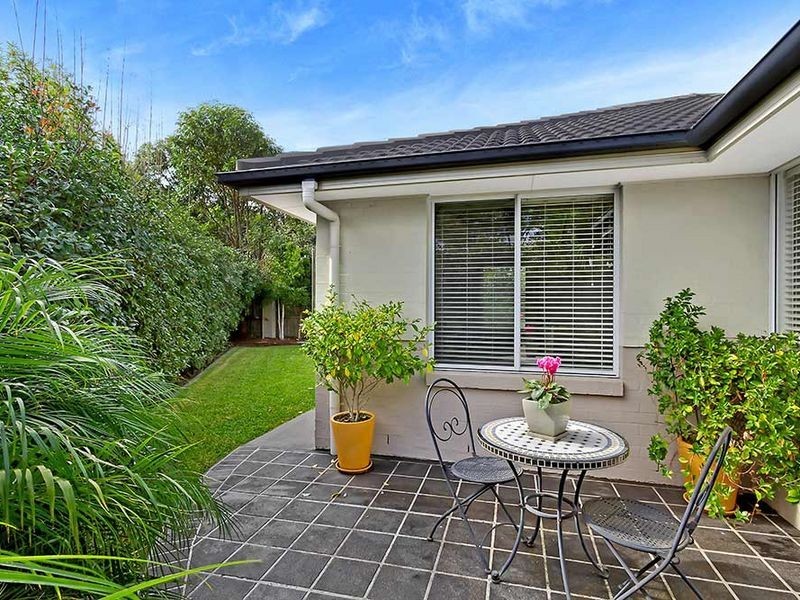 1 Passage Road, Bateau Bay NSW 2261