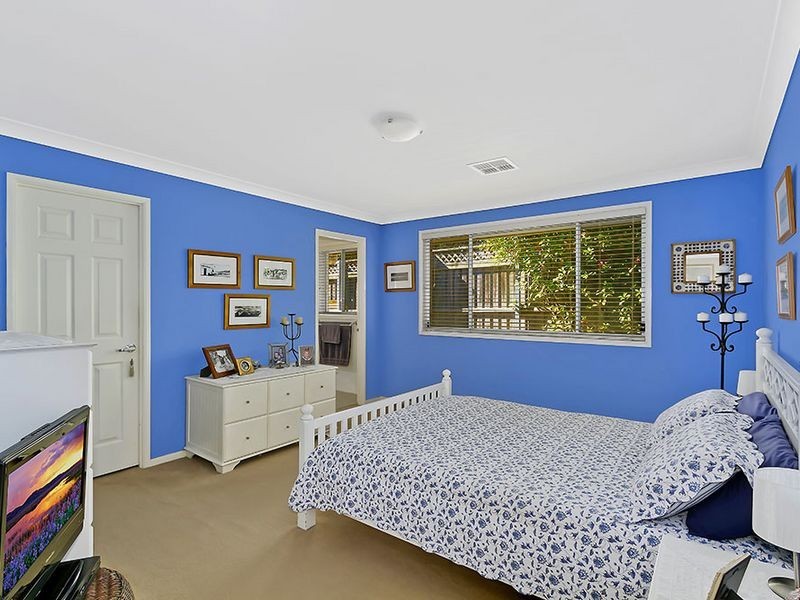 1 Passage Road, Bateau Bay NSW 2261