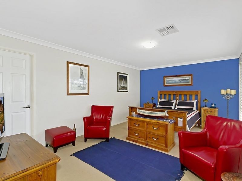 1 Passage Road, Bateau Bay NSW 2261