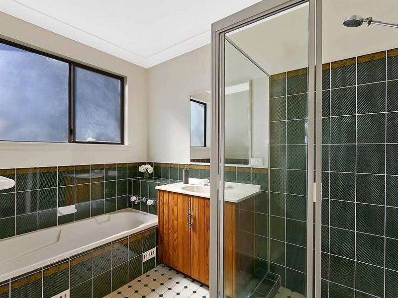 1 Wordsworth Avenue, Bateau Bay NSW 2261