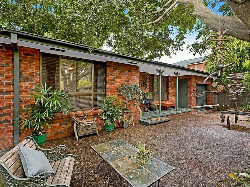 33 Masefield Avenue, Bateau Bay NSW 2261