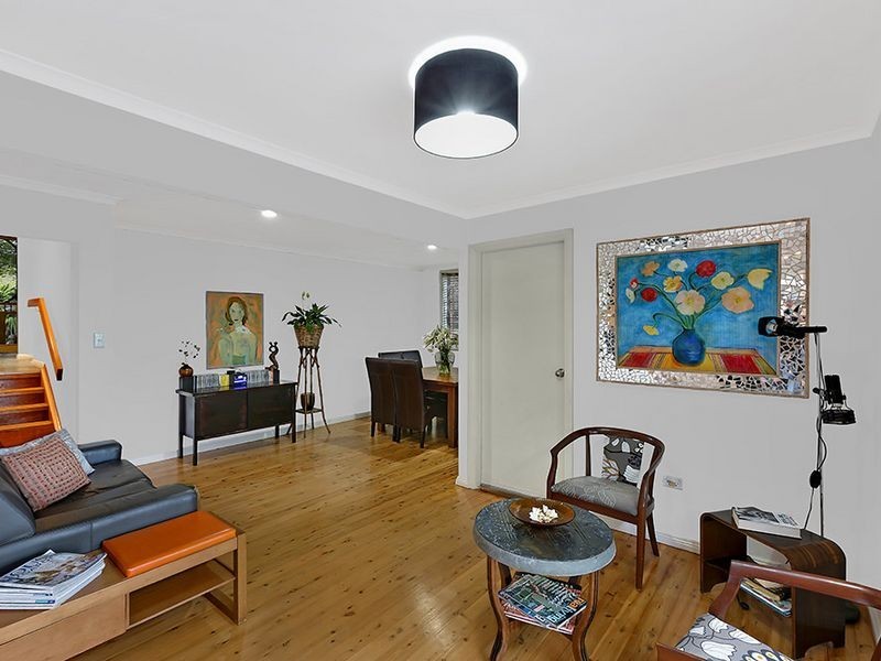 33 Masefield Avenue, Bateau Bay NSW 2261