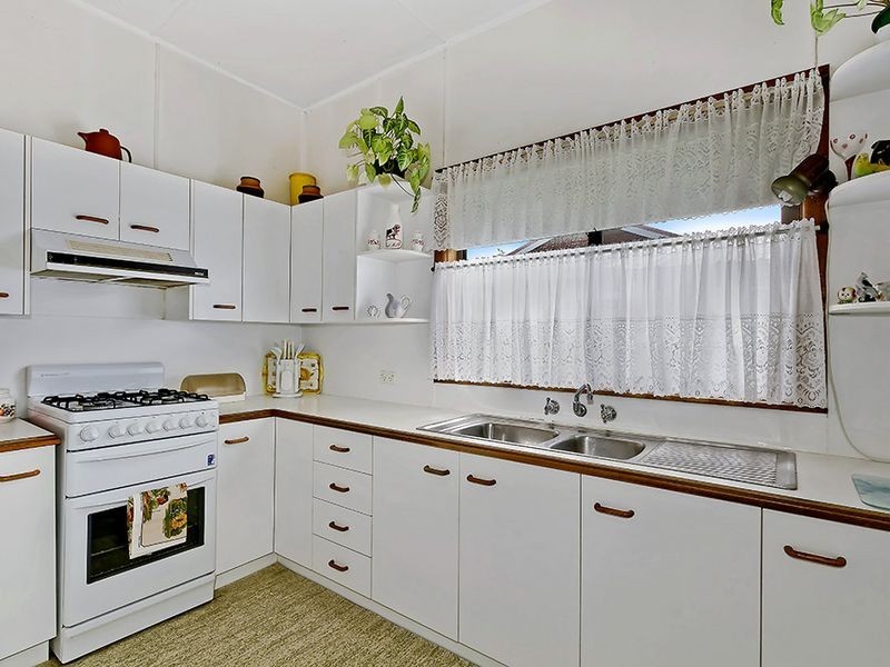 605 The Entrance Road, Bateau Bay NSW 2261