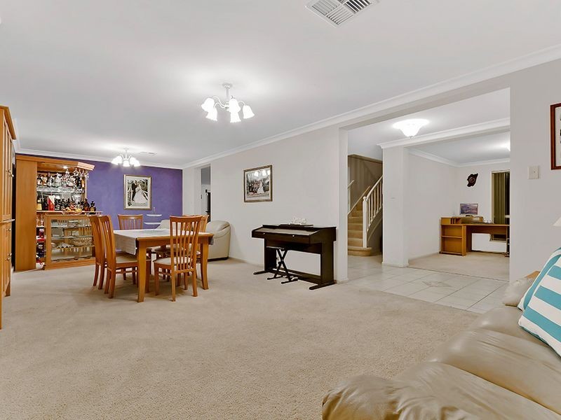 53 Bataan Circuit, Bateau Bay NSW 2261