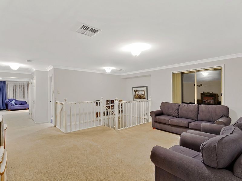 53 Bataan Circuit, Bateau Bay NSW 2261