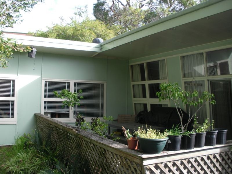 69 Lakin Street, Bateau Bay NSW 2261