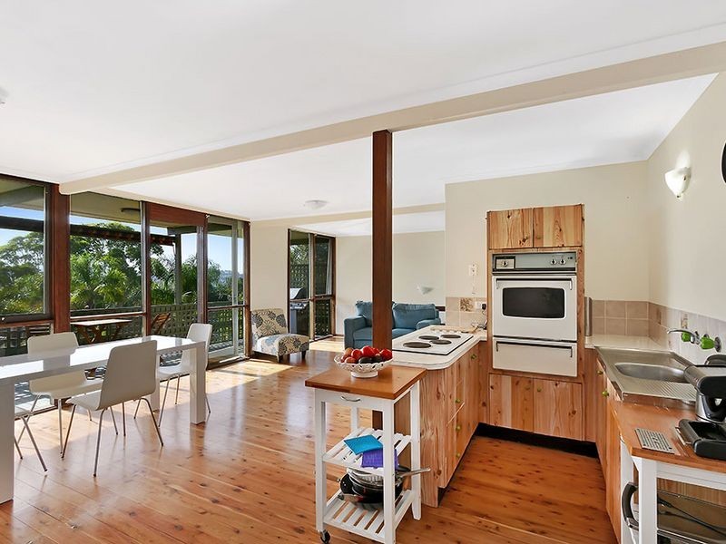 27 Masefield Avenue, Bateau Bay NSW 2261