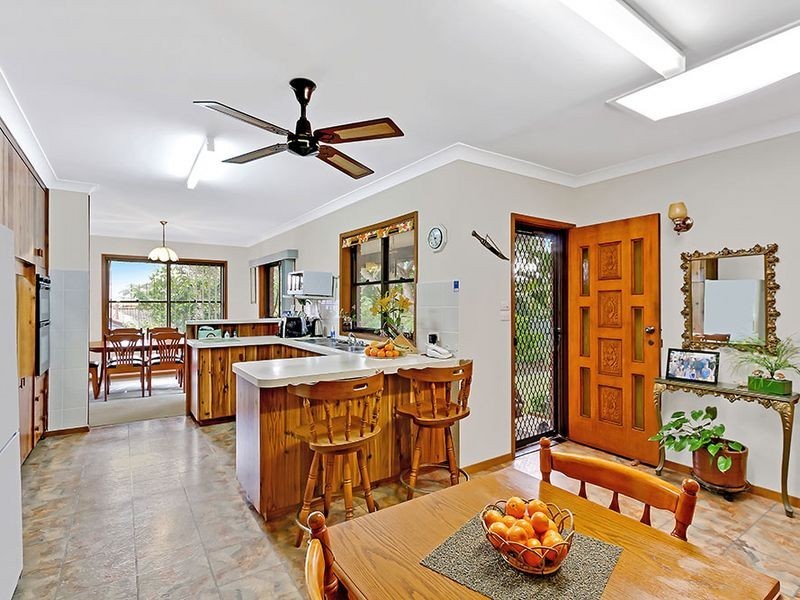 43 Hilltop Street, Bateau Bay NSW 2261