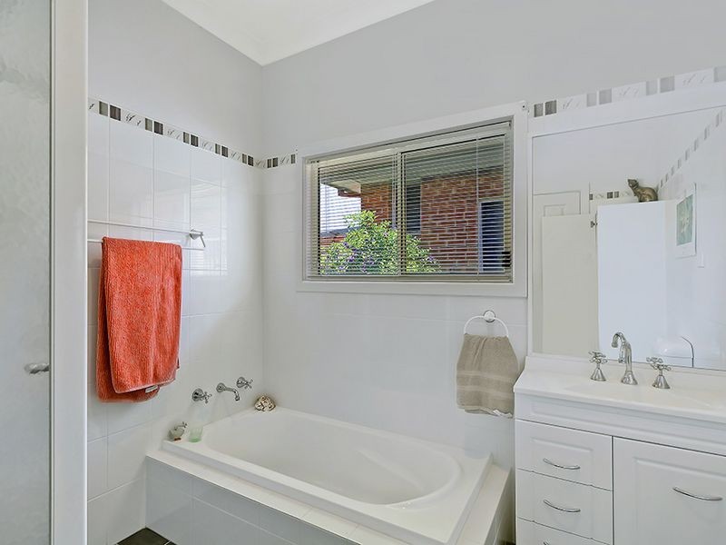 42 Anzac Road, Long Jetty NSW 2261