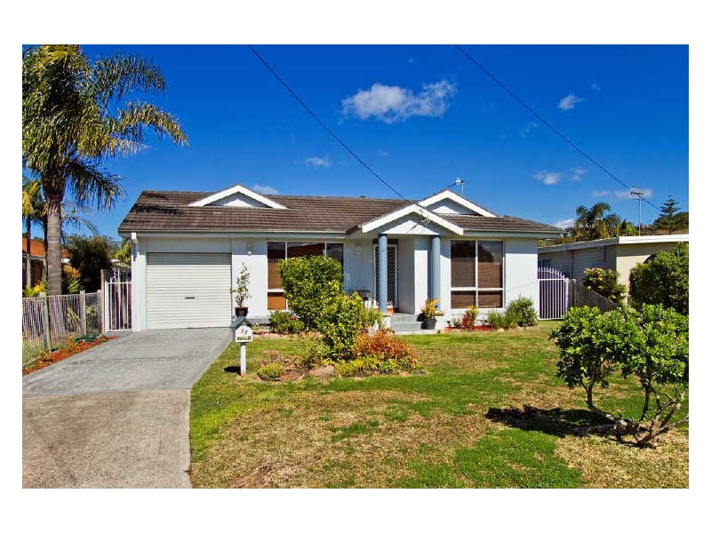 15 Elewa Avenue, Bateau Bay NSW 2261