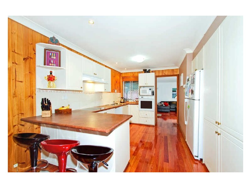 15 Elewa Avenue, Bateau Bay NSW 2261