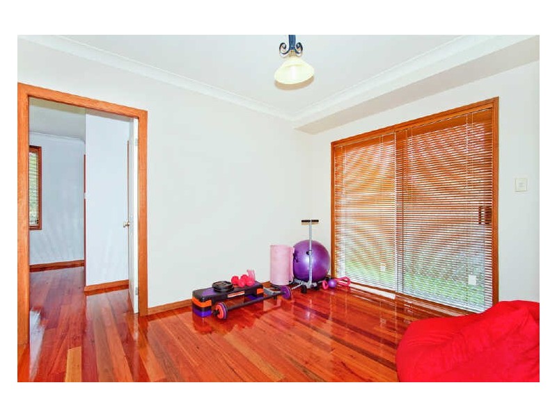 15 Elewa Avenue, Bateau Bay NSW 2261