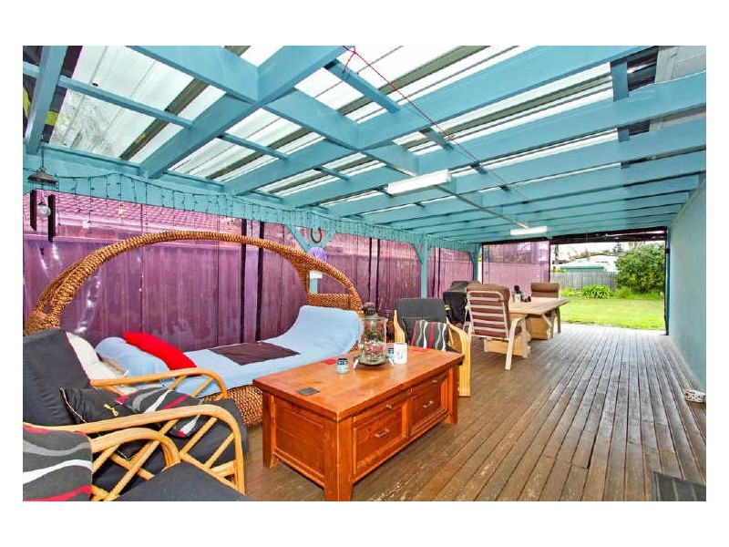 15 Elewa Avenue, Bateau Bay NSW 2261