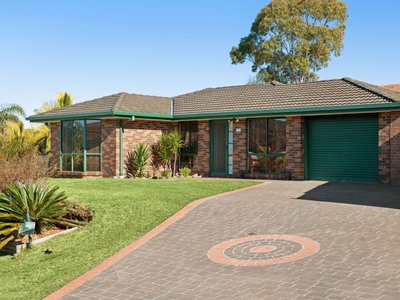 38 Lancaster Parade, Bateau Bay NSW 2261