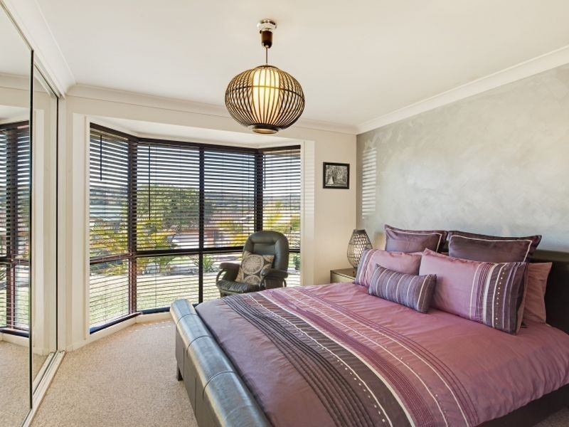 38 Lancaster Parade, Bateau Bay NSW 2261