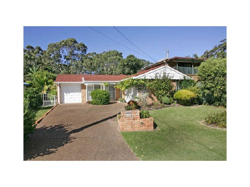 8 Compass Close, Bateau Bay NSW 2261