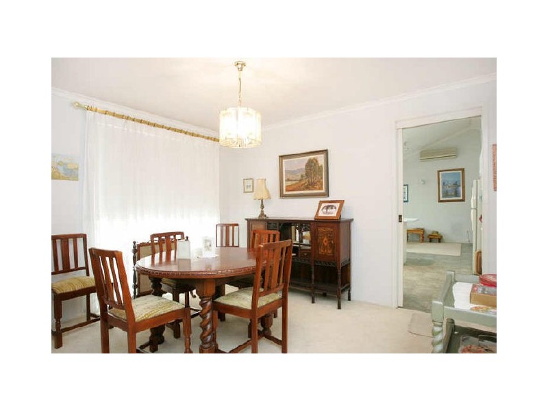 8 Compass Close, Bateau Bay NSW 2261