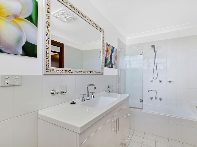 29 Shakespeare Avenue, Bateau Bay NSW 2261
