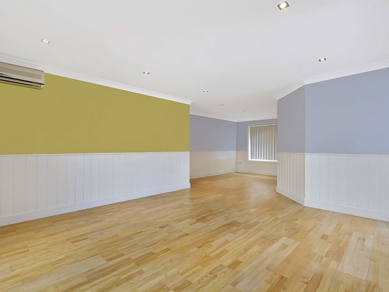 30 MacIntyre Street, Bateau Bay NSW 2261