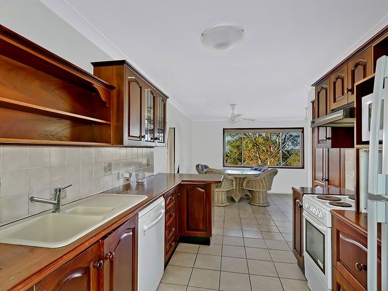 2 Talara Avenue, Bateau Bay NSW 2261