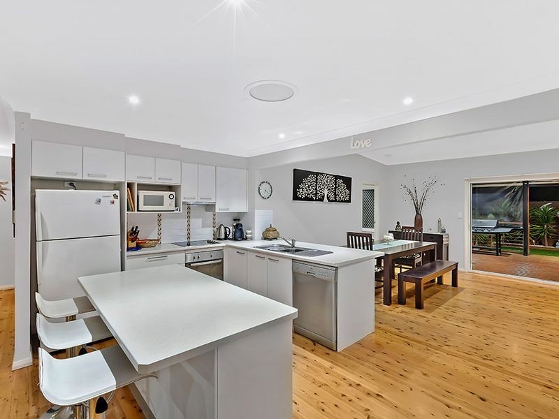 23 Captain Cook Crescent, Long Jetty NSW 2261