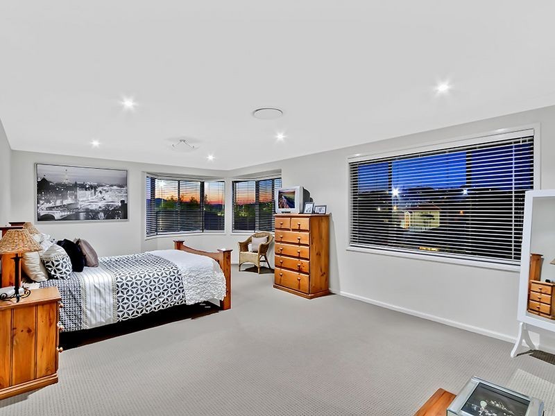 4 Churchill Street, Bateau Bay NSW 2261