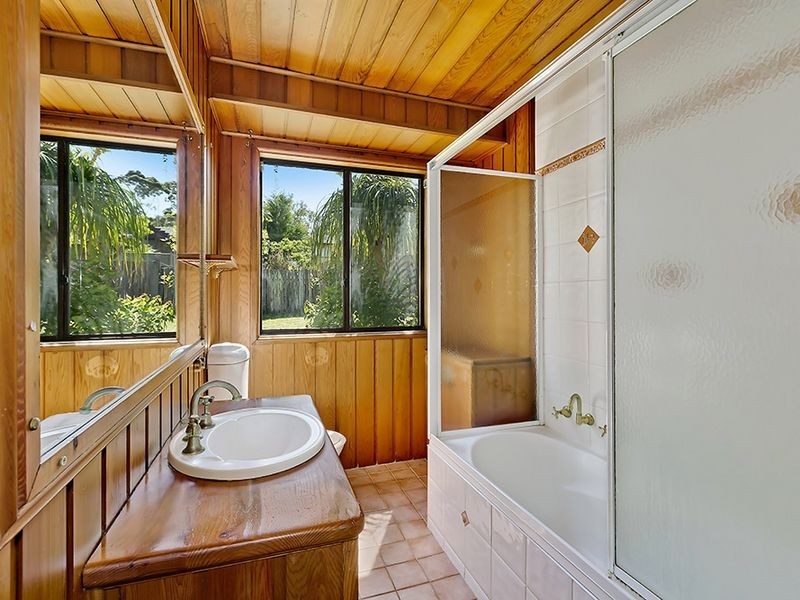 3 Zora Place, Bateau Bay NSW 2261