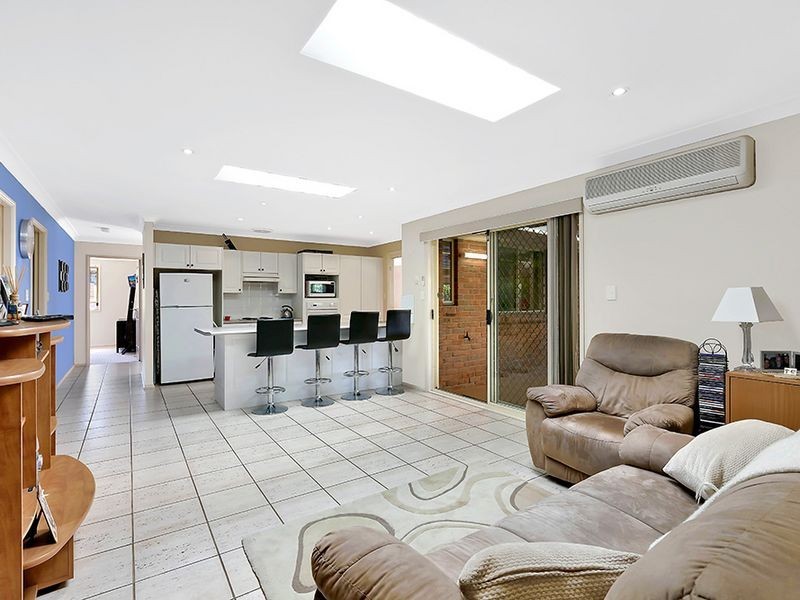 259 Cresthaven Avenue, Bateau Bay NSW 2261