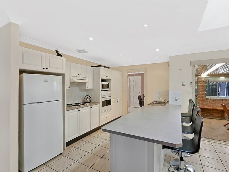 259 Cresthaven Avenue, Bateau Bay NSW 2261