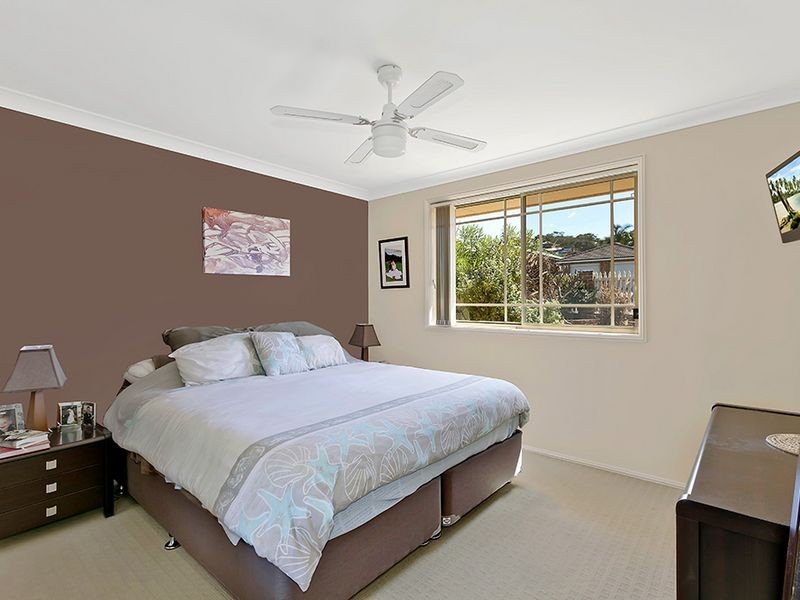 259 Cresthaven Avenue, Bateau Bay NSW 2261