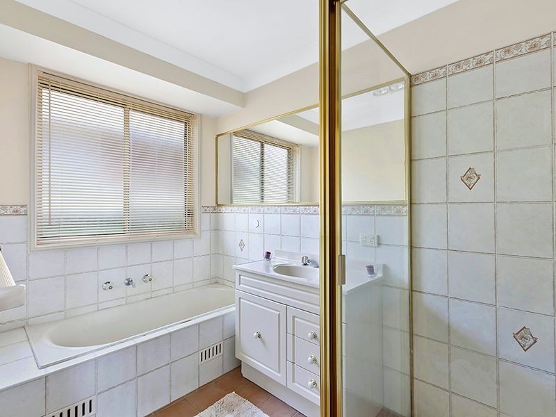 259 Cresthaven Avenue, Bateau Bay NSW 2261