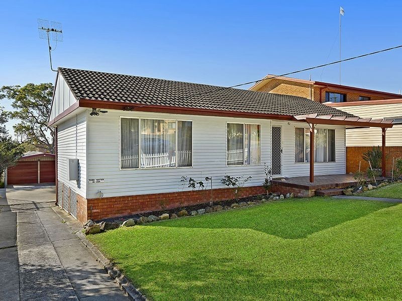 17 Rays Road, Bateau Bay NSW 2261