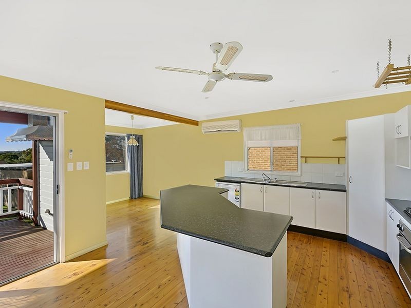 17 Rays Road, Bateau Bay NSW 2261