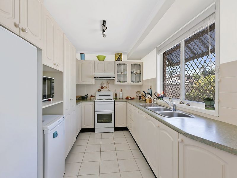 12 Premier Way, Bateau Bay NSW 2261