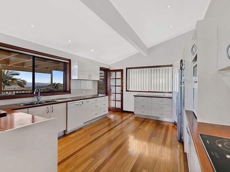 33 Kipling Drive, Bateau Bay NSW 2261