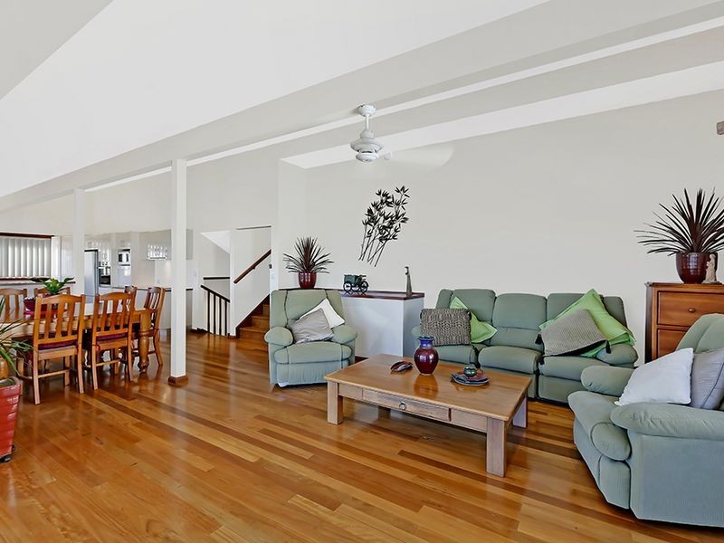 33 Kipling Drive, Bateau Bay NSW 2261