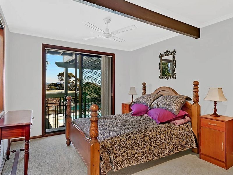 33 Kipling Drive, Bateau Bay NSW 2261