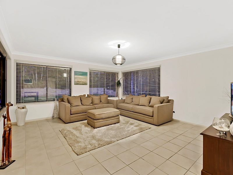 36 Scarborough Place, Bateau Bay NSW 2261