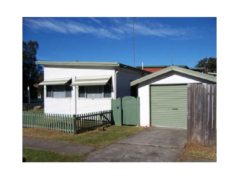 2/10-11 Richmond Close, Bateau Bay NSW 2261