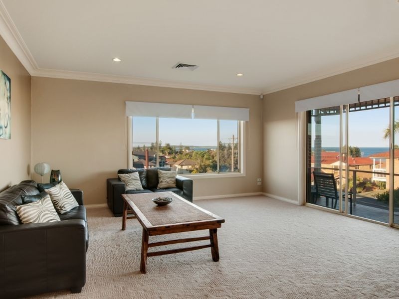 88 Bay Road, Blue Bay NSW 2261