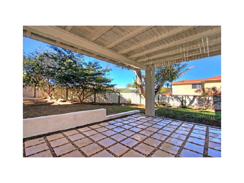 249 Cresthaven Avenue, Bateau Bay NSW 2261