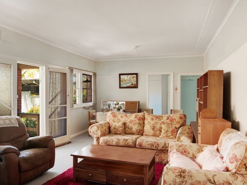 976A The Entrance Road, Forresters Beach NSW 2260