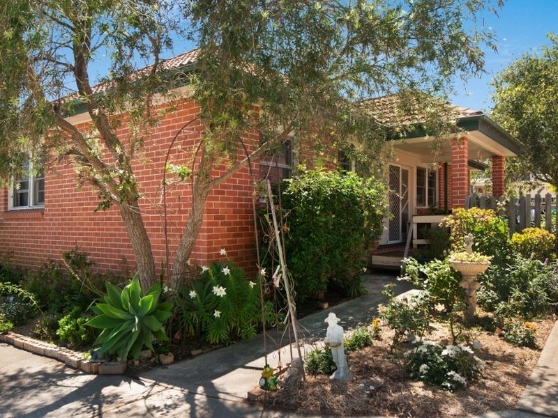 976A The Entrance Road, Forresters Beach NSW 2260