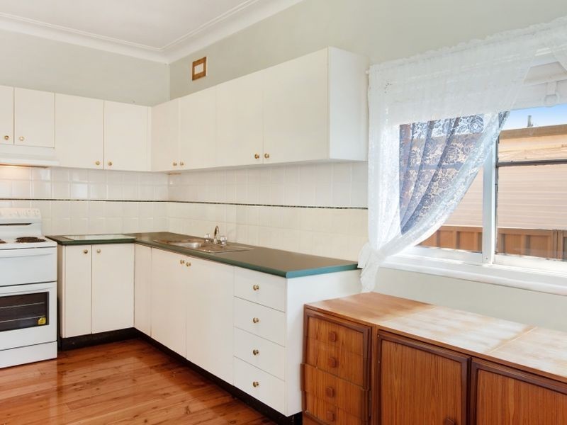 976A The Entrance Road, Forresters Beach NSW 2260