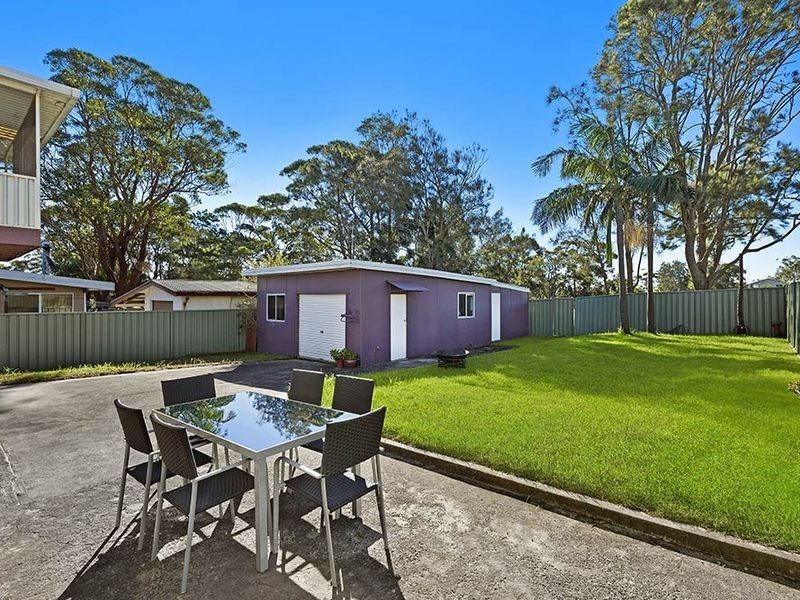 16 Keats Avenue, Bateau Bay NSW 2261