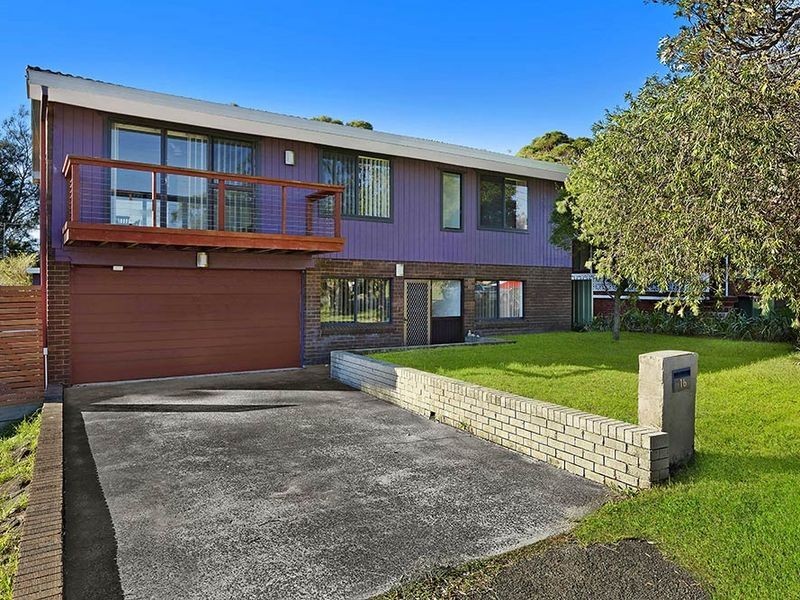 16 Keats Avenue, Bateau Bay NSW 2261