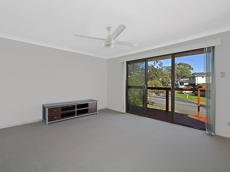 16 Keats Avenue, Bateau Bay NSW 2261