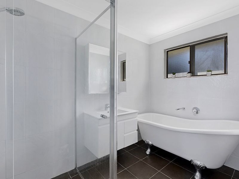 16 Keats Avenue, Bateau Bay NSW 2261