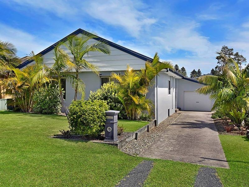 89 McLachlan Avenue, Shelly Beach NSW 2261